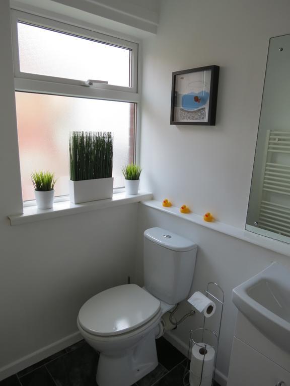 Fantastic Central Location - Parking - Business Or Leisure Belfast Buitenkant foto